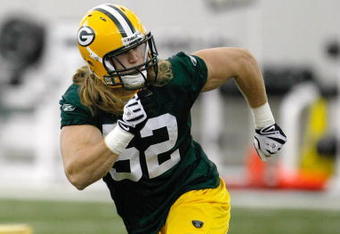 GREEN BAY, WI - MAY 1:  Linebacker Clay Mathews #52 runs as he participates in practice drills during Green Bay Packers Minicamp at Don Hutson Center on May 1, 2009 in Green Bay, Wisconsin. (Photo by Scott Boehm/Getty Images)