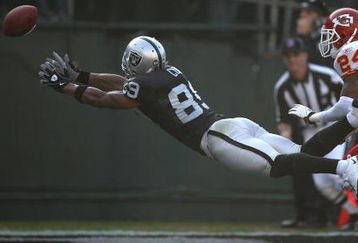 OAKLAND, CA - NOVEMBER 30: Ronald Curry #89 of the Oakland Raiders can't catch a pass as Brandon Flowers #24 of the Kansas City Chiefs defends during an NFL game on November 30, 2008 at the Oakland-Alameda County Coliseum in Oakland, California. (Photo by Jed Jacobsohn/Getty Images)