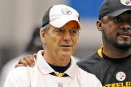 PITTSBURGH - MAY 01: Head coach Mike Tomlin of the Pittsburgh Steelers watches practice alongside defensive coordinator Dick LeBeau during rookie training camp at the Pittsburgh Steelers Practice Facility on May 1, 2009 in Pittsburgh, Pennsylvania. (Photo by Joe Sargent/Getty Images)