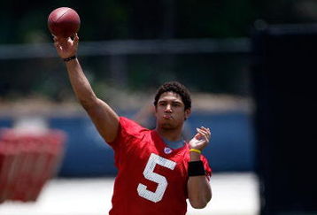 TAMPA, FL - MAY 01:  Quarterback Josh Freeman #5 of the Tampa Bay Buccaneers throws a pass during the Buccaneers Rookie Minicamp at One Buccaneer Place on May 1, 2009 in Tampa, Florida.  (Photo by J. Meric/Getty Images)