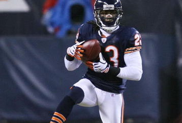 CHICAGO - DECEMBER 22: Devin Hester #23 of the Chicago Bears returns a punt against the Green Bay Packers on December 22, 2008 at Soldier Field in Chicago, Illinois. The Bears defeated the Packers 20-17. (Photo by Jonathan Daniel/Getty Images)