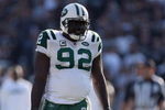 OAKLAND, CA - OCTOBER 19:  Shaun Ellis #92 of the New York Jets looks on during the game against the Oakland Raiders on October 19, 2008 at the Oakland-Alameda County Coliseum in Oakland, California. (Photo by Jed Jacobsohn/Getty Images)