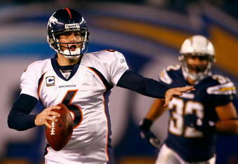 SAN DIEGO - DECEMBER 28:  Quarterback Jay Cutler #6 of the Denver Broncos scrambles with the ball against the San Diego Chargers during the NFL game at Qualcomm Stadium on December 28, 2008 in San Diego, California. The Chargers defeated the Broncos 52--21.  (Photo by Jeff Gross/Getty Images)