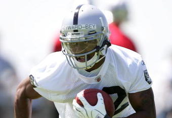 ALAMEDA, CA - MAY 08:  Darrius Heyward-Bey #12 of the Oakland Raiders runs drills during the Raiders minicamp at the team's permanent training facility on May 8, 2009 in Alameda, California.  (Photo by Ezra Shaw/Getty Images)
