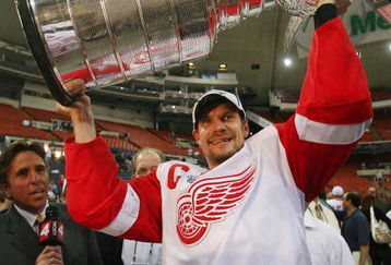 PITTSBURGH - JUNE 04: Nicklas Lidstrom #5 of the Detroit Red Wings celebrates with the Stanley Cup after defeating the Pittsburgh Penguins in game six of the 2008 NHL Stanley Cup Finals at Mellon Arena on June 4, 2008 in Pittsburgh. Pennsylvania. The Red Wings defeated the Penguins 3-2 to win the Stanley Cup Finals 4 games to 2. (Photo by Bruce Bennett/Getty Images)