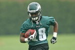 PHILADELPHIA - MAY 1: Wide receiver Jeremy Maclin #18 of the Philadelphia Eagles runs the ball during minicamp practice at the NovaCare Complex on May 1, 2009 in Philadelphia, Pennsylvania. (Photo by Hunter Martin/Getty Images)