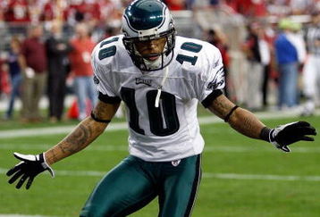 GLENDALE, AZ - JANUARY 18:  Wide receiver DeSean Jackson #10 of the Philadelphia Eagles celebrates after he catches a 62-yard touchdown against the Arizona Cardinals in the fourth quarter during the NFC championship game on January 18, 2009 at University of Phoenix Stadium in Glendale, Arizona.  (Photo by Jamie Squire/Getty Images)