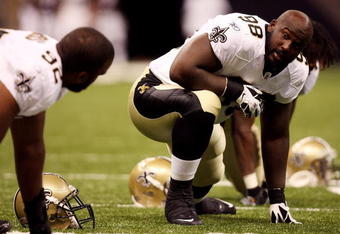 NEW ORLEANS - AUGUST 16:  Defensive tackle Sedrick Ellis #98 of the New Orleans Saints warms-up prior to taking on the Houston Texans during a pre-season game at Louisiana Superdome on August 16, 2008 in New Orleans Louisiana.  (Photo by Doug Benc/Getty Images)