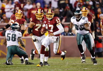 LANDOVER, MD - DECEMBER 21:  Quarterback Jason Campbell #17 of the Washington Redskins runs the ball during the game of the Philadelphia Eagles on December 21, 2008 at FedEx Field in Landover, Maryland.  (Photo by Kevin C. Cox/Getty Images)