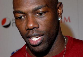 TAMPA, FL - JANUARY 30:  Dallas Cowboys Wide Receiver Terrell Owens arrives for the Maxim Magazine Super Bowl XLIII party at The Ritz Ybor on January 30, 2009 in Tampa, Florida.  (Photo by Tim Boyles/Getty Images)