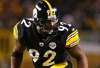 PITTSBURGH - JANUARY 18:  James Harrison #92 of the Pittsburgh Steelers lines up on defense against the Baltimore Ravens during the AFC Championship game on January 18, 2009 at Heinz Field in Pittsburgh, Pennsylvania.  (Photo by Al Bello/Getty Images)