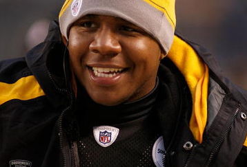 PITTSBURGH - NOVEMBER 09: Byron Leftwich #4 of the Pittsburgh Steelers stands on the sidelines against the Indianapolis Colts  on November 9, 2008 at Heinz Field in Pittsburgh, Pennsylvania. The Colts won 24-20. (Photo by Rick Stewart/Getty Images)