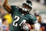 PHILADELPHIA - DECEMBER 28:  Sheldon Brown #24 of the Philadelphia Eagles celebrates his interception late in the first half against the Dallas Cowboys on December 28, 2008 at Lincoln Financial Field in Philadelphia, Pennsylvania.  (Photo by Jim McIsaac/Getty Images)