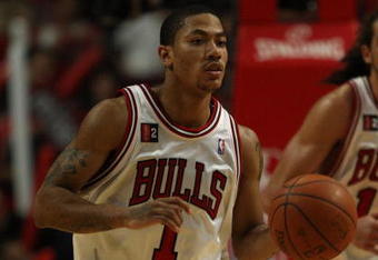 CHICAGO - APRIL 30: Derrick Rose #1 of the Chicago Bulls brings the ball upcourt against the Boston Celtics in Game Six of the Eastern Conference Quarterfinals during the 2009 NBA Playoffs at the United Center on April 30, 2009 in Chicago, Illinois. The Bulls defeated the Celtics 128-127 in triple-overtime. NOTE TO USER: User expressly acknowledges and agreees that, by downloading and/or using this Photograph, User is consenting to the terms and conditions of the Getty Images License Agreement. (Photo by Jonathan Daniel/Getty Images)