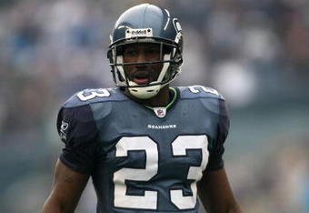 SEATTLE - NOVEMBER 16:  Marcus Trufant #23 of the Seattle Seahawks repares to defend against the Arizona Cardinals at Qwest Field on November 16, 2008 in Seattle, Washington.  (Photo by Jonathan Ferrey/Getty Images)