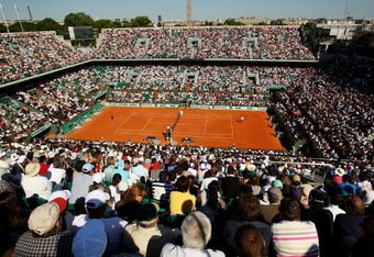 PARIS - MAY 29:  A general view of Court Philippe Chatrier during his Men's Singles Third Round match between Rafael Nadal of Spain and  Lleyton Hewitt of Australia on day six of the French Open at Roland Garros on May 29, 2009 in Paris, France.  (Photo by Clive Brunskill/Getty Images)