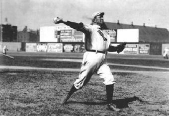 Cy-young-hof-1_crop_340x234