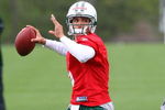 FLORHAM PARK, NJ - MAY 02:  Quarterback Mark Sanchez #6 of the New York Jets throws a pass during minicamp on May 2, 2009 at the Atlantic Health Jets Training Center in Florham Park, New Jersey.  (Photo by Jim McIsaac/Getty Images)