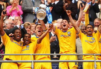 LONDON, ENGLAND - MAY 30:  Captain John Terry (3rdL) of Chelsea lifts the trophy with Frank Lampard following victory during the FA Cup sponsored by E.ON Final match between Chelsea and Everton at Wembley Stadium on May 30, 2009 in London, England.  (Photo by Mike Hewitt/Getty Images)