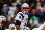 ORCHARD PARK, NY - DECEMBER 28:  Matt Cassel #16 of the New England Patriots stands under center during the game against the Buffalo Bills on December 28, 2008 at Ralph Wilson Stadium in Orchard Park, New York. (Photo by Rick Stewart/Getty Images)