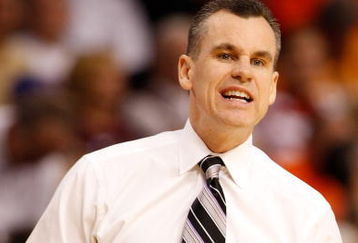 TAMPA, FL - MARCH 13:  Head coach Billy Donovan of the Florida Gators calls a play during the game against the Auburn Tigers during the quaterfinal round of the SEC Men's Basketball Tournament on March 13, 2009 at The St. Pete Times Forum in Tampa, Florida.  (Photo by Chris Graythen/Getty Images)