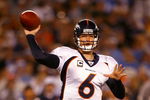 SAN DIEGO - DECEMBER 28:  Quarterback Jay Cutler #6 of the Denver Broncos throws a pass against the San Diego Chargers during the NFL game at Qualcomm Stadium on December 28, 2008 in San Diego, California.  (Photo by Jeff Gross/Getty Images)