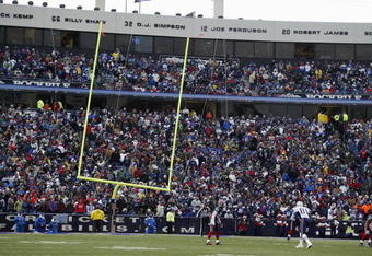 ORCHARD PARK, NY - DECEMBER 28:  A field level view shows the goalpost tipping to the side due to high winds during the Buffalo Bills game against the New England Patriots on December 28, 2008 at Ralph Wilson Stadium in Orchard Park, New York. (Photo by Rick Stewart/Getty Images)