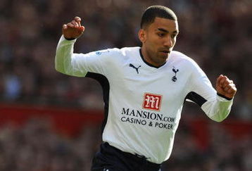 MANCHESTER, UNITED KINGDOM - APRIL 25:   Aaron Lennon of Tottenham Hotspur in action during the Barclays Premier League match between Manchester United and Tottenham Hotspur at Old Trafford on April 25, 2009 in Manchester, England. (Photo by Shaun Botterill/Getty Images)