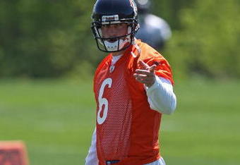 LAKE FOREST, IL - MAY 20: Jay Cutler #6 of the Chicago Bears participates during an organized team activity (OTA) practice on May 20, 2009 at Halas Hall in Lake Forest, Illinois. (Photo by Jonathan Daniel/Getty Images)