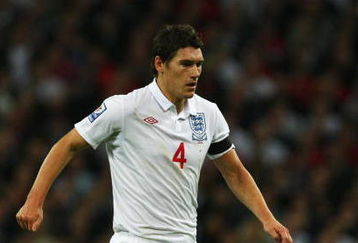 LONDON - APRIL 01:  Gareth Barry of England in action during the FIFA 2010 World Cup Group 6 Qualifying match between England and Ukraine at Wembley Stadium on April 1, 2009 in London, England.  (Photo by Clive Rose/Getty Images)