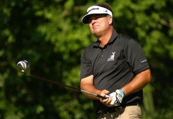 PONTE VEDRA BEACH, FL - MAY 08:  Kenny Perry hits his tee shot on the fifth hole during the second round of THE PLAYERS Championship on THE PLAYERS Stadium Course at TPC Sawgrass on May 8, 2009 in Ponte Vedra Beach, Florida.  (Photo by Scott Halleran/Getty Images)