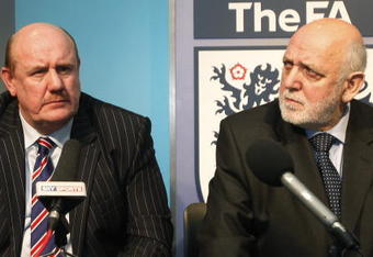 LONDON - NOVEMBER 22:  The English Football Association Chief Executive Brian Barwick (L) and Chairman Geoff Thompson during a press conference at the FA headquarters, to announce the sacking of England manager Steve McClaren on November 22, 2007 in London. England failed to qualify for the Euro 2008 football championships after losing 2 -3 to Croatia yesterday.     (Photo by Stephen Hird-Pool/Getty Images)