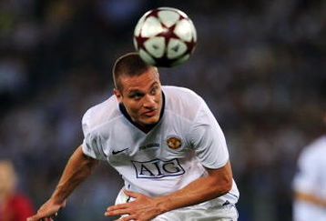 ROME - MAY 27:  Nemanja Vidic of Manchester United heads the ball during the UEFA Champions League Final match between Barcelona and Manchester United at the Stadio Olimpico on May 27, 2009 in Rome, Italy.  (Photo by Shaun Botterill/Getty Images)