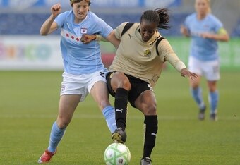 5-16-09_gold_pride_vs_red_stars_crop_340x234