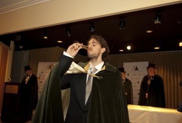 Pau_cava_feature