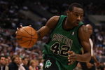 LOS ANGELES, CA - FEBRUARY 25:   Tony Allen #42 of the Boston Celtics drives to the basket against the Los Angeles Clippers at Staples Center on February 25, 2008 in Los Angeles, California.  NOTE TO USER: User expressly acknowledges and agrees that, by downloading and or using this Photograph, user is consenting to the terms and conditions of the Getty Images License Agreement.  (Photo by Lisa Blumenfeld/Getty Images)