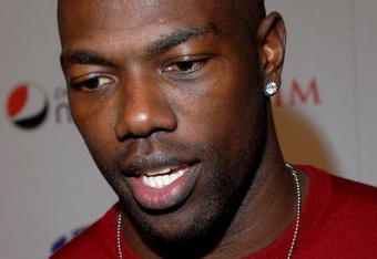 TAMPA, FL - JANUARY 30:  Dallas Cowboys Wide Receiver Terrell Owens arrives for the Maxim Magazine Super Bowl XLIII party at The Ritz Ybor on January 30, 2009 in Tampa, Florida.  (Photo by Tim Boyles/Getty Images)