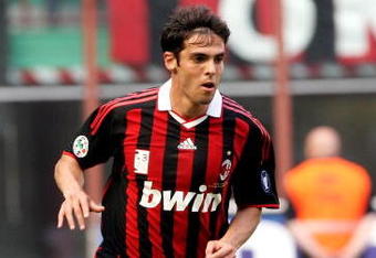 MILAN, ITALY - MAY 24:  AC Milan forward Kaka in action during AC Milan v AS Roma on May 24, 2009 in Milan, Italy.  (Photo by Vittorio Zunino Celotto/Getty Images)