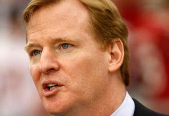 GLENDALE, AZ - JANUARY 18:  NFL Commissioner Roger Goodell looks on before the Arizona Cardinals take on the Philadelphia Eagles in the NFC championship game on January 18, 2009 at University of Phoenix Stadium in Glendale, Arizona.  (Photo by Jamie Squire/Getty Images)