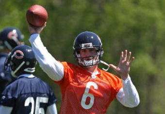 LAKE FOREST, IL - MAY 20: Jay Cutler #6 of the Chicago Bears participates during an organized team activity (OTA) practice on May 20, 2009 at Halas Hall in Lake Forest, Illinois. (Photo by Jonathan Daniel/Getty Images)