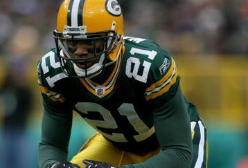 GREEN BAY, WI - NOVEMBER 16:  Cornerback Charles Woodson #21 of the Green Bay Packers is poised as he defends against the Chicago Bears during NFL action at Lambeau Field on November 16, 2008 in Green Bay, Wisconsin. The Packers defeated the Bears 37-3.  (Photo by Doug Pensinger/Getty Images)