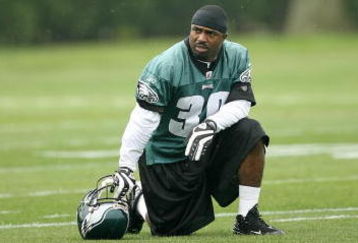 PHILADELPHIA - MAY 1: Running back Brian Westbrook #36 of the Philadelphia Eagles looks on during minicamp practice at the NovaCare Complex on May 1, 2009 in Philadelphia, Pennsylvania. (Photo by Hunter Martin/Getty Images)