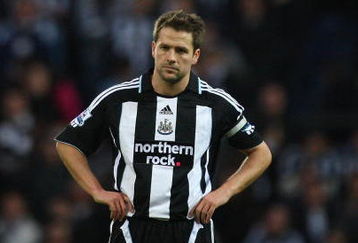 BLACKBURN, UNITED KINGDOM - JANUARY 17:  Michael Owen of Newcastle United shows his frustration during the Barclays Premier League match between Blackburn Rovers and Newcastle United at Ewood Park on January 17, 2009 in Blackburn, England.  (Photo by Laurence Griffiths/Getty Images)