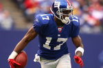 EAST RUTHERFORD, NJ - NOVEMBER 16:  Plaxico Burress #17 of the New York Giants in action against the Baltimore Ravens during their game on November 16, 2008 at Giants Stadium in East Rutherford, New Jersey.  (Photo by Al Bello/Getty Images)