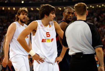 BEIJING - AUGUST 24:  Kobe Bryant #10 of the United States speaks to an official as Ricky Rubio #6 and Marc Gasol #13 of Spain look on in the gold medal game during Day 16 of the Beijing 2008 Olympic Games at the Beijing Olympic Basketball Gymnasium on August 24, 2008 in Beijing, China.  (Photo by Streeter Lecka/Getty Images)