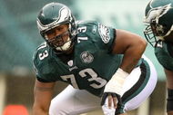 PHILADELPHIA - NOVEMBER 18:  Shawn Andrews #73 of the Philadelphia Eagles crouches into position during the NFL game against the Miami Dolphins at Lincoln Financial Field on November 18, 2007 in Philadelphia, Pennsylvania. (Photo by Al Bello/Getty Images)