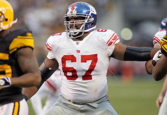 PITTSBURGH - OCTOBER 26:  Kareem McKenzie #67 of the New York Giants guards the line during the game against the Pittsburgh Steelers at Heinz Field on October 26, 2008 in Pittsburgh, Pennsylvania. (Photo by: Rick Stewart/Getty Images)