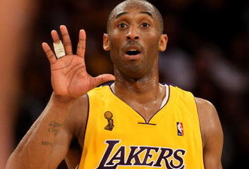 LOS ANGELES, CA - JUNE 04:  Kobe Bryant #24 of the Los Angeles Lakers looks on against the Orlando Magic in Game One of the 2009 NBA Finals at Staples Center on June 4, 2009 in Los Angeles, California. NOTE TO USER: User expressly acknowledges and agrees that, by downloading and or using this photograph, User is consenting to the terms and conditions of the Getty Images License Agreement.  (Photo by Jed Jacobsohn/Getty Images)