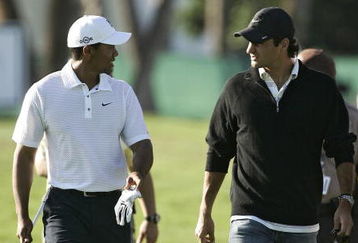 UNITED STATES - MARCH 21:  Tiger Woods and Roger Federer during a practice round at the CA Championship held at the Doral Resort and Spa on the Blue Monster Course in Miami, Florida on Wednesday, March 21, 2007.  (Photo by Sam Greenwood/Getty Images)
