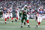 EAST RUTHERFORD, NJ - DECEMBER 14:  Leon Washington #29 of The New York Jets scores a touchdown in the second quarter against  The Buffalo Bills during their game on December 14, 2008 at Giants Stadium in East Rutherford, New Jersey.  (Photo by Al Bello/Getty Images)